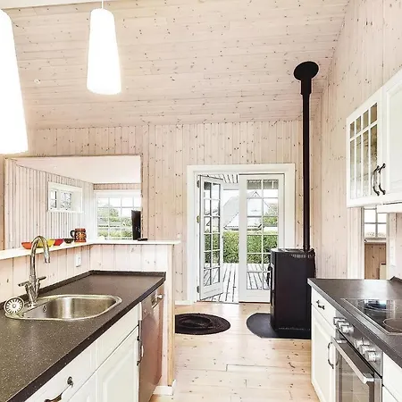 Three-bedroom Holiday In *