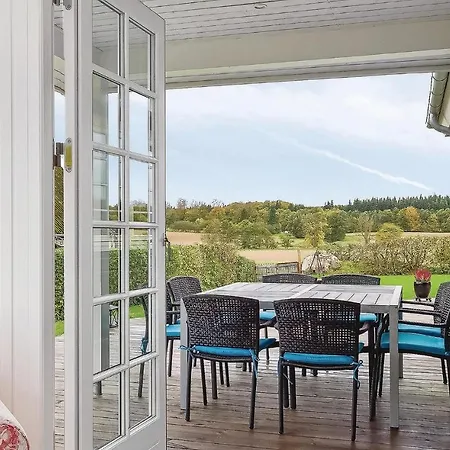 Holiday home Three-bedroom Holiday In